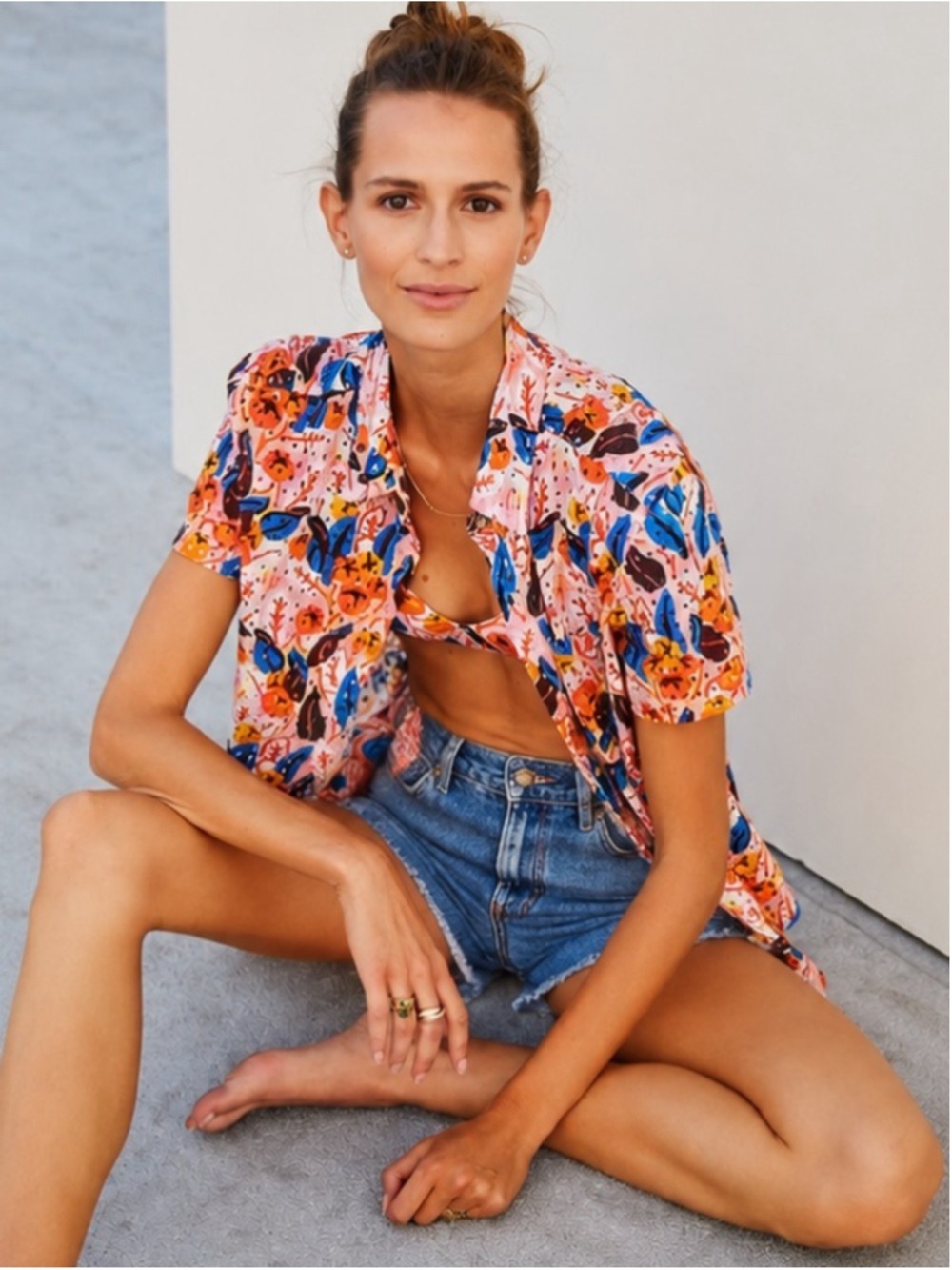 SOLID & STRIPED The Cabana Shirt in Orange Tree Print - Picture 2 of 11